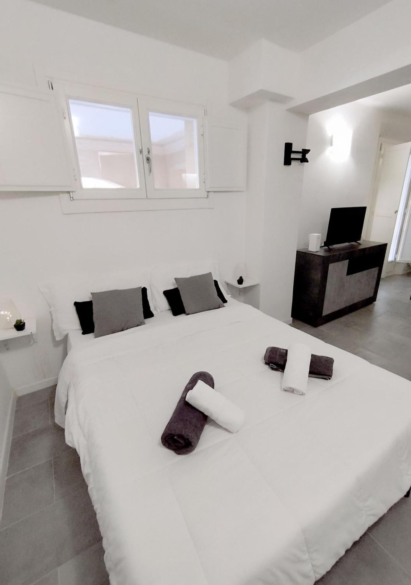 Sky Loft Airport - Modern Apt 1St Floor Bolonha Exterior foto